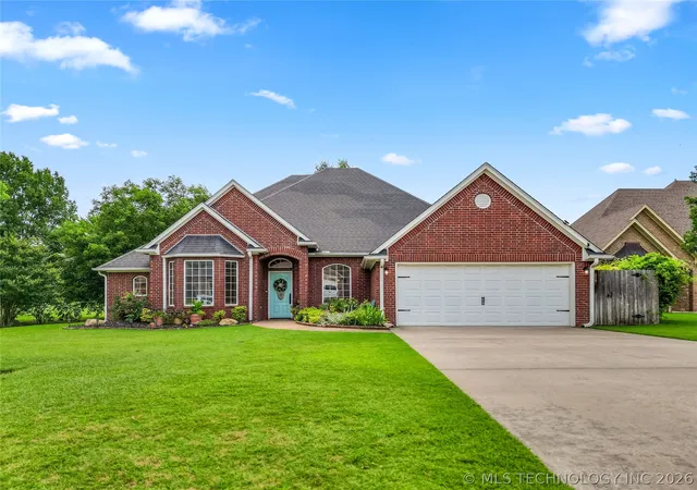 2nd image of 828 Sunset Ct, Ardmore, OK 73401 | MLS# 2623192