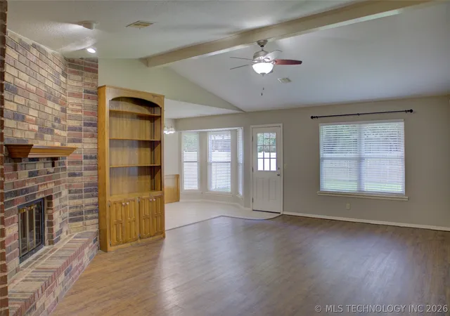 Homes for sale in Broken Arrow, OK | 1310 W Hot Springs St, Broken Arrow, OK 74011 | MLS# 2622881