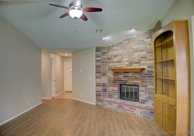 Homes for sale in Broken Arrow, OK | 1310 W Hot Springs St, Broken Arrow, OK 74011 | MLS# 2622881