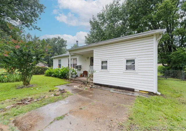 Homes for sale in Pryor, OK | 212 S Indianola St, Pryor, OK 74361 | MLS# 2623047