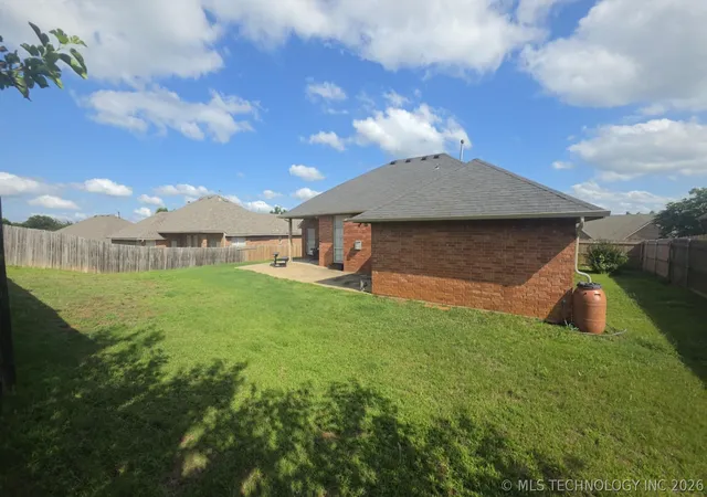 35th image of 10915 Blue Sky Dr, Oklahoma City, OK 73130 | MLS# 2623173