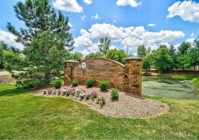 4th image of 10915 Blue Sky Dr, Oklahoma City, OK 73130 | MLS# 2623173