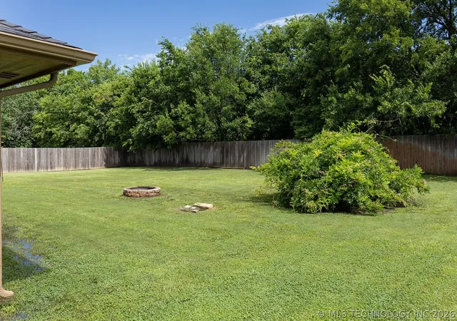Photo 4 of Single family home for sale at 70 Hardrock, Durant, OK 74701 | MLS# 2623227 | Listing updated on 2026-06-25