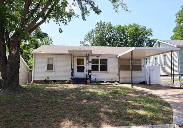 Photo 1 of Single family home for sale at 1223 Carol Dr, Shawnee, OK 74804 | MLS# 2623226 | Listing updated on 2026-08-20