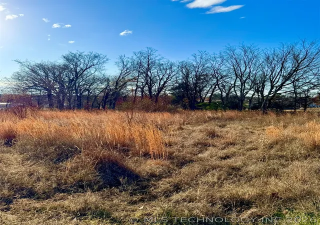 Homes for sale in Porum, OK | 5 E 1146 Rd, Porum, OK 74455 | MLS# 2623009