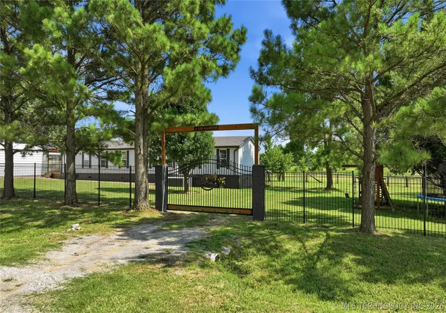 Photo 2 of Sale Pending at 8750 Casper Ln, Mounds, OK 74047 | MLS# 2623238 | Listing updated on 2026-08-24