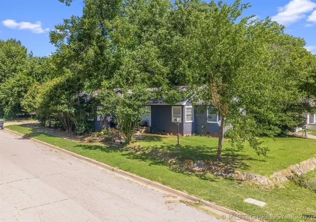 Homes for sale in Ardmore, OK | 303 10th Nw, Ardmore, OK 73401 | MLS# 2623251