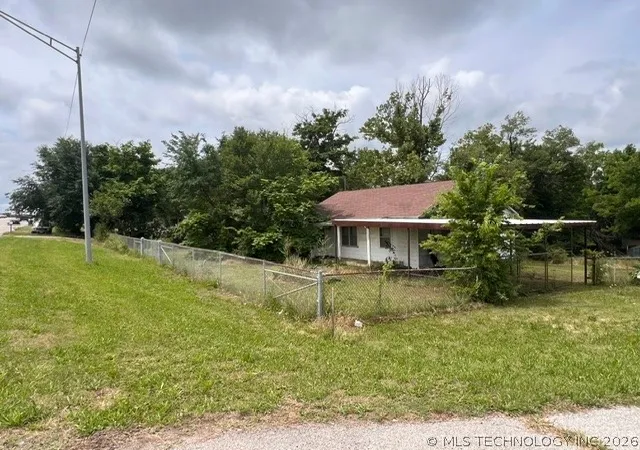 Homes for sale in Sapulpa, OK | 1426 N 9th St E, Sapulpa, OK 74066 | MLS# 2623254