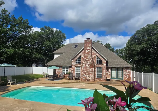 image of 906 N 14 St, Henryetta, OK 74437 | MLS# 2623261