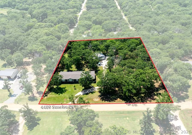Homes for sale in Kingston, OK | 4409 Sunrise Dr, Kingston, OK 73439 | MLS# 2622030