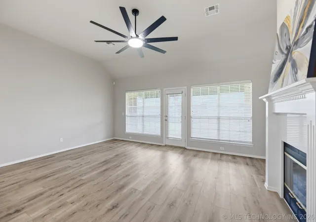 Photo 5 of Sale Pending at 20109 E 37th Place S, Broken Arrow, OK 74014 | MLS# 2623268 | Listing updated on 2026-08-20