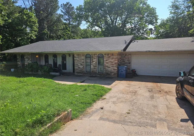 Homes for sale in Chandler, OK | 110 Meadow Ln, Chandler, OK 74834 | MLS# 2623289