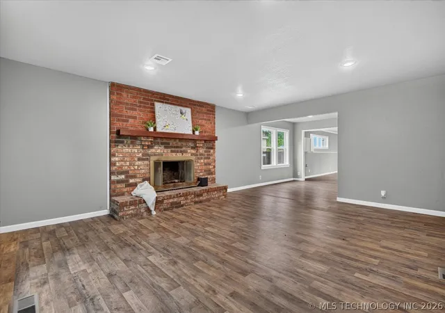 Homes for sale in Bartlesville, OK | 1860 S Armstrong Ave, Bartlesville, OK 74003 | MLS# 2620383