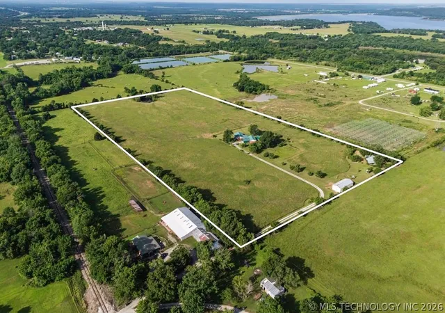 Photo 2 of Single family home for sale at 1051 N Caney St E, Copan, OK 74022 | MLS# 2621459 | Listing updated on 2026-08-20