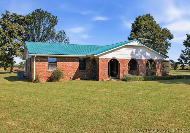Photo 3 of Single family home for sale at 1051 N Caney St E, Copan, OK 74022 | MLS# 2621459 | Listing updated on 2026-08-20