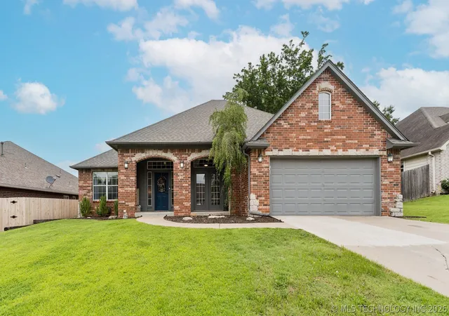 1st image of 521 S 63rd Pl, Broken Arrow, OK 74014 | MLS# 2622690