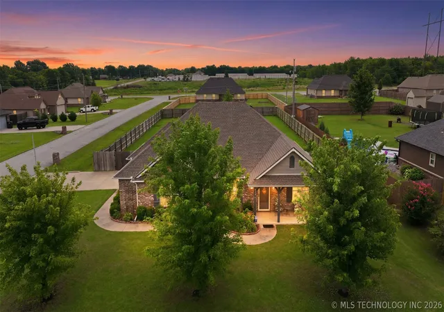 Homes for sale in Claremore, OK | 21075 S Andreas Rd, Claremore, OK 74019 | MLS# 2623301