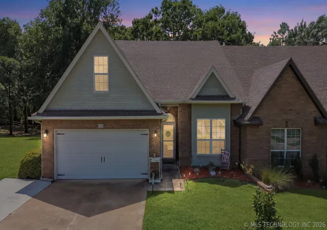 Photo 1 of Townhouse for sale at 3917 State College Dr, Muskogee, OK 74403 | MLS# 2623312 | Listing updated on 2026-08-20