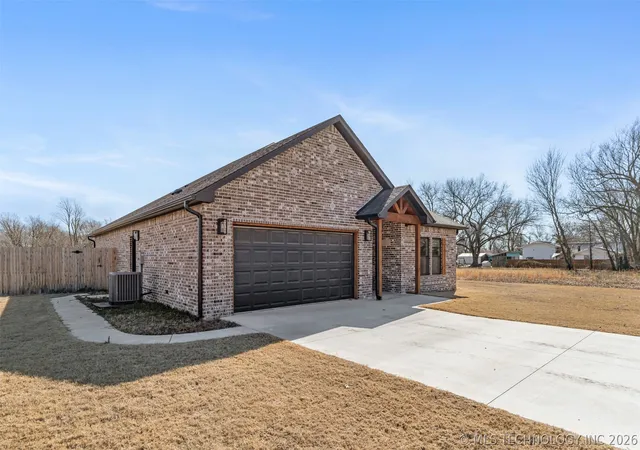 Photo 3 of Single family home for sale at 205 Lindsey Ave, Adair, OK 74330 | MLS# 2622954 | Listing updated on 2026-08-20