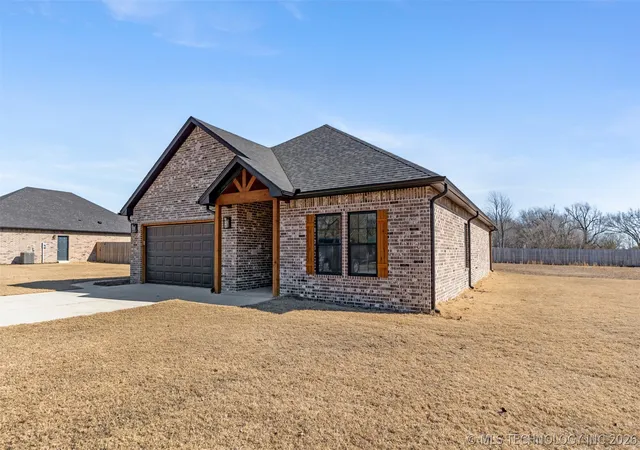 Photo 3 of Single family home for sale at 205 Lindsey Ave, Adair, OK 74330 | MLS# 2622954 | Listing updated on 2026-08-20