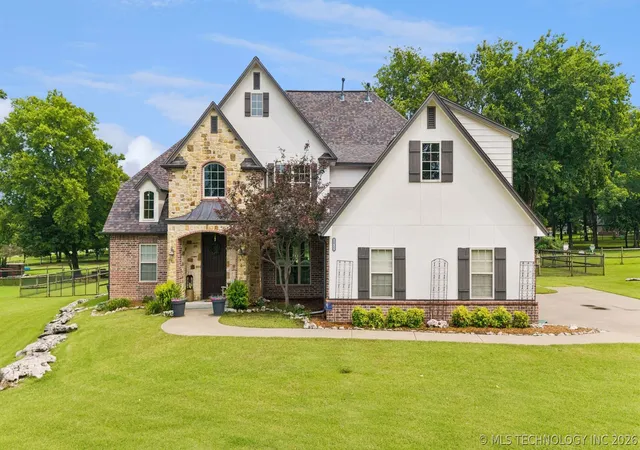 Homes for sale in Owasso, OK | 18722 E 79th St, Owasso, OK 74055 | MLS# 2621556