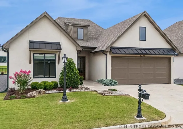 Photo 1 of Single family home for sale at 1231 N 71st Place, Broken Arrow, OK 74014 | MLS# 2622653 | Listing updated on 2026-08-20