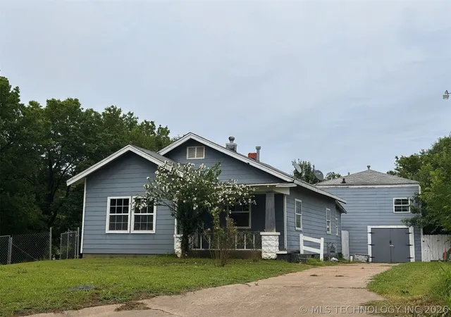 1st image of 801 S 11th St, Ponca City, OK 74601 | MLS# 2623342