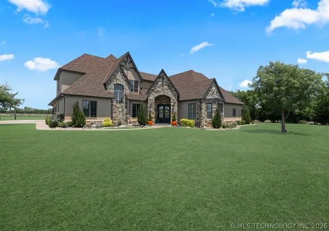 Photo 1 of Mansion for sale at 2825 E 171st Street S, Mounds, OK 74047 | MLS# 2623279 | Listing updated on 2026-07-24