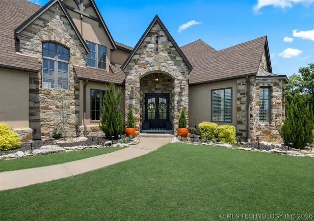 Photo 2 of Mansion for sale at 2825 E 171st Street S, Mounds, OK 74047 | MLS# 2623279 | Listing updated on 2026-07-24