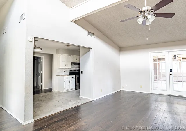 Photo 4 of Single family home for sale at 3009 W College St, Broken Arrow, OK 74012 | MLS# 2622968 | Listing updated on 2026-06-26