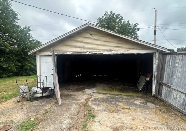 20th image of 809 W Moore St, Henryetta, OK 74437 | MLS# 2623298