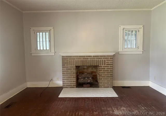 image of 809 W Moore St, Henryetta, OK 74437 | MLS# 2623298