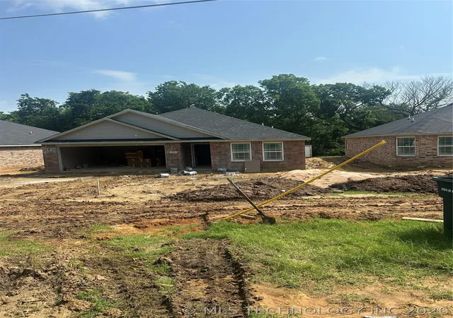 Homes for sale in Calera, OK | 412 W Curtis Ave, Calera, OK 74730 | MLS# 2623408
