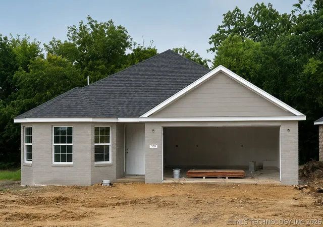 Photo 1 of Single family home for sale at 420 W Curtis Ave, Calera, OK 74730 | MLS# 2623415 | Listing updated on 2026-08-31