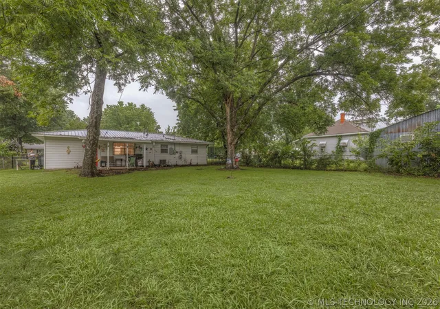 Homes for sale in Wagoner, OK | 1006 Se 12th St, Wagoner, OK 74467 | MLS# 2623240