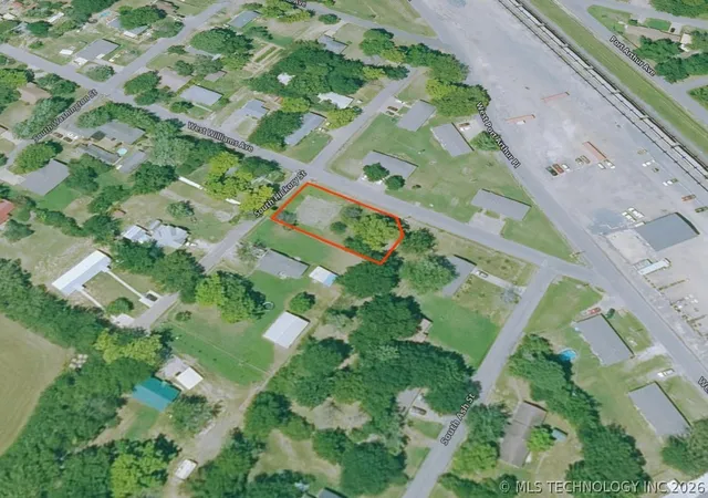 Homes for sale in Sallisaw, OK | 714 W Williams Ave, Sallisaw, OK 74955 | MLS# 2623422