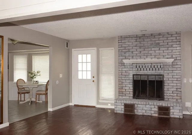 Homes for sale in Broken Arrow, OK | 2805 W Dallas St, Broken Arrow, OK 74012 | MLS# 2623263