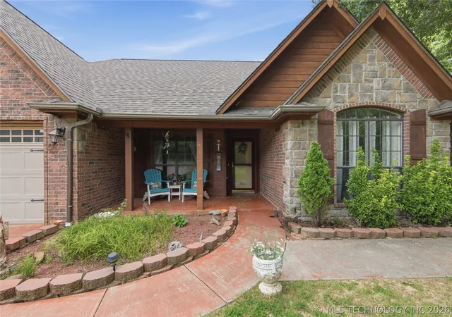 3rd image of 61 Hummingbird Ln, Eufaula, OK 74432 | MLS# 2620443