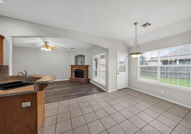 Photo 3 of Sale Pending at 10333 E 113th Street S, Bixby, OK 74008 | MLS# 2623452 | Listing updated on 2026-08-28