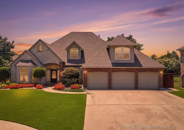 Homes for sale in Broken Arrow, OK | 6009 W Phoenix Ct, Broken Arrow, OK 74011 | MLS# 2623474