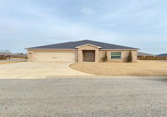Homes for sale in Calera, OK | 1198 Bullrush Cir, Calera, OK 74730 | MLS# 2623499