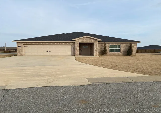 Homes for sale in Calera, OK | 1198 Bullrush Cir, Calera, OK 74730 | MLS# 2623499