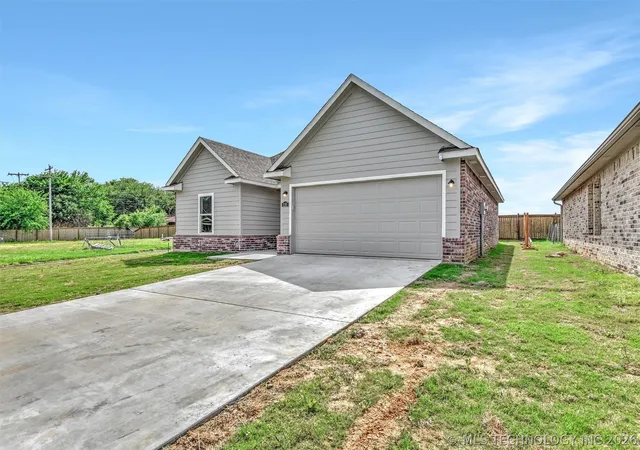 2nd image of 1181 Wild Indigo Cir, Calera, OK 74730 | MLS# 2623502