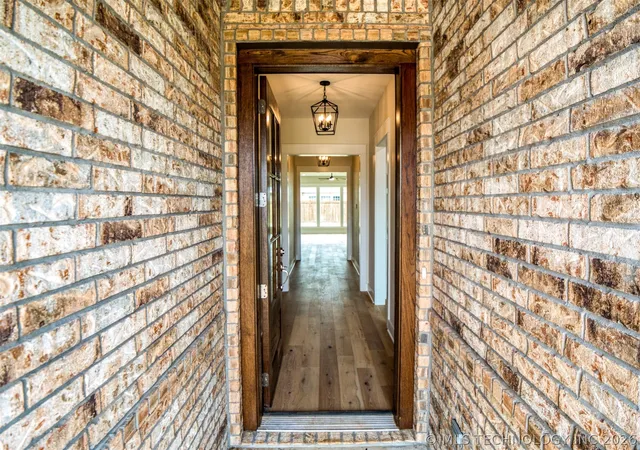 2nd image of 1197 Wild Indigo Cir, Calera, OK 74730 | MLS# 2623503
