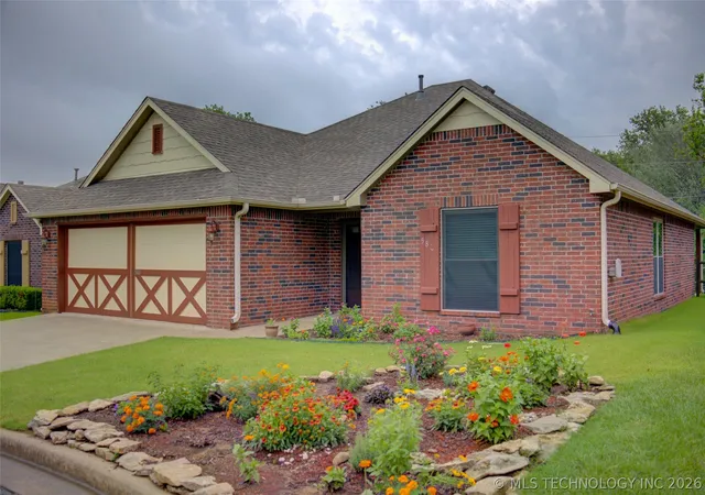 Homes for sale in Collinsville, OK | 583 S 22nd Pl, Collinsville, OK 74021 | MLS# 2622905