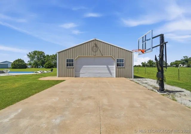 Homes for sale in Collinsville, OK | 7855 E 116Th St N, Collinsville, OK 74021 | MLS# 2623434