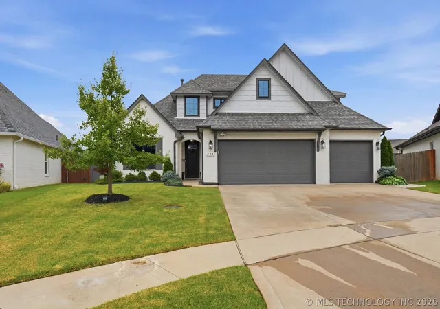 1st image of 424 E 126th St S, Jenks, OK 74037 | MLS# 2623113