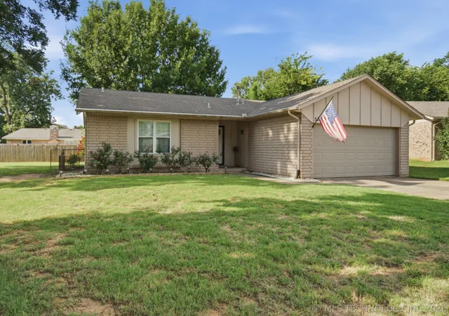 Homes for sale in Jenks, OK | 530 E D St, Jenks, OK 74037 | MLS# 2623468