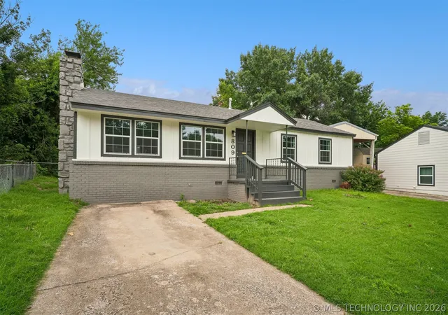 Homes for sale in Sand Springs, OK | 809 Cedar Ave, Sand Springs, OK 74063 | MLS# 2623552