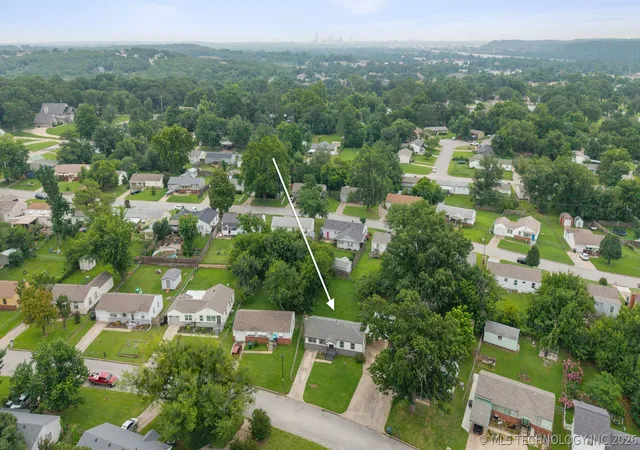 Homes for sale in Sand Springs, OK | 809 Cedar Ave, Sand Springs, OK 74063 | MLS# 2623552